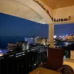 Daire Spacious Seaview Apartments, 100m To The