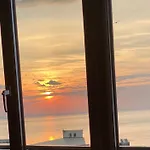 Daire Spacious Seaview Apartments, 100m To The *