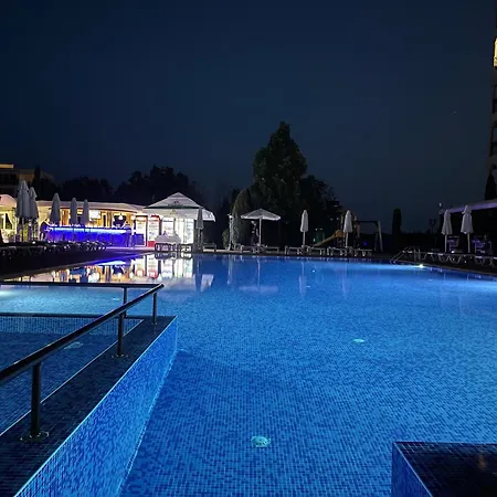 Spacious Seaview Apartments, 100m To The Apartment